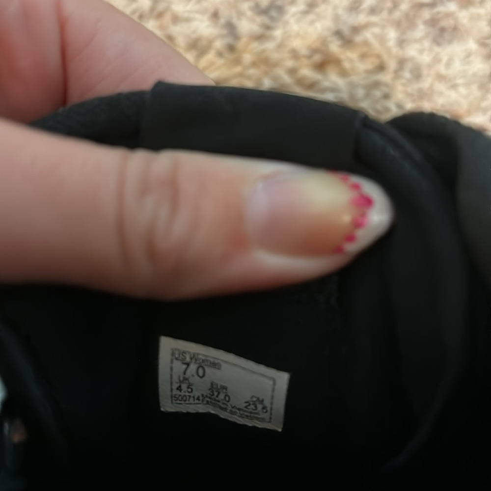 Vans - Picture 2 of 3